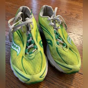 Womens saucony Kinvara 2 size 8